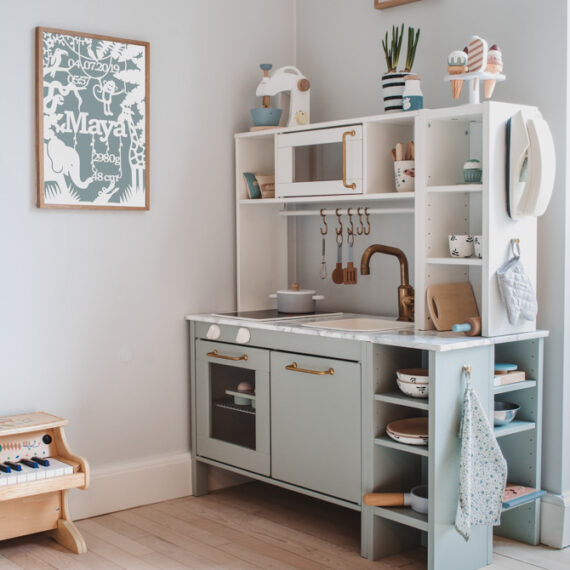IKEA DUKTIG play kitchen storage hack