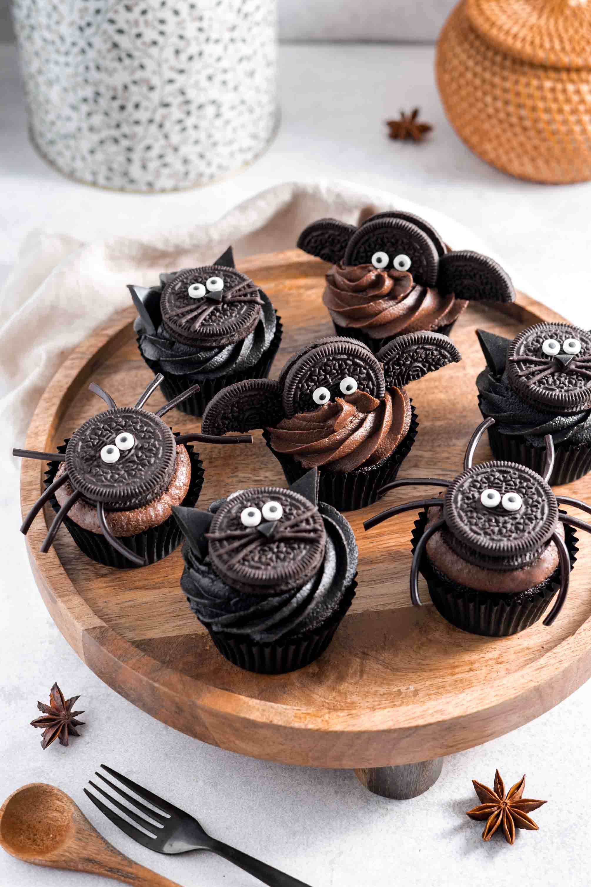 Black cat cupcakes decorated for Halloween