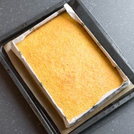 Adjustable cake pan used for baking a number cake