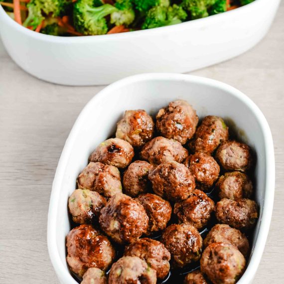 Teriyaki chicken meatballs with stir-fried vegetables