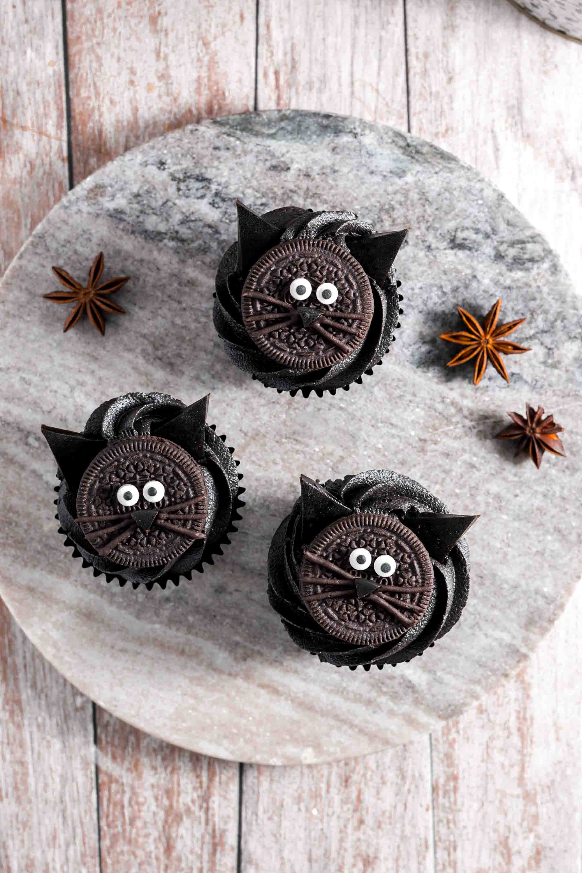 Black cat themed cupcakes for Halloween