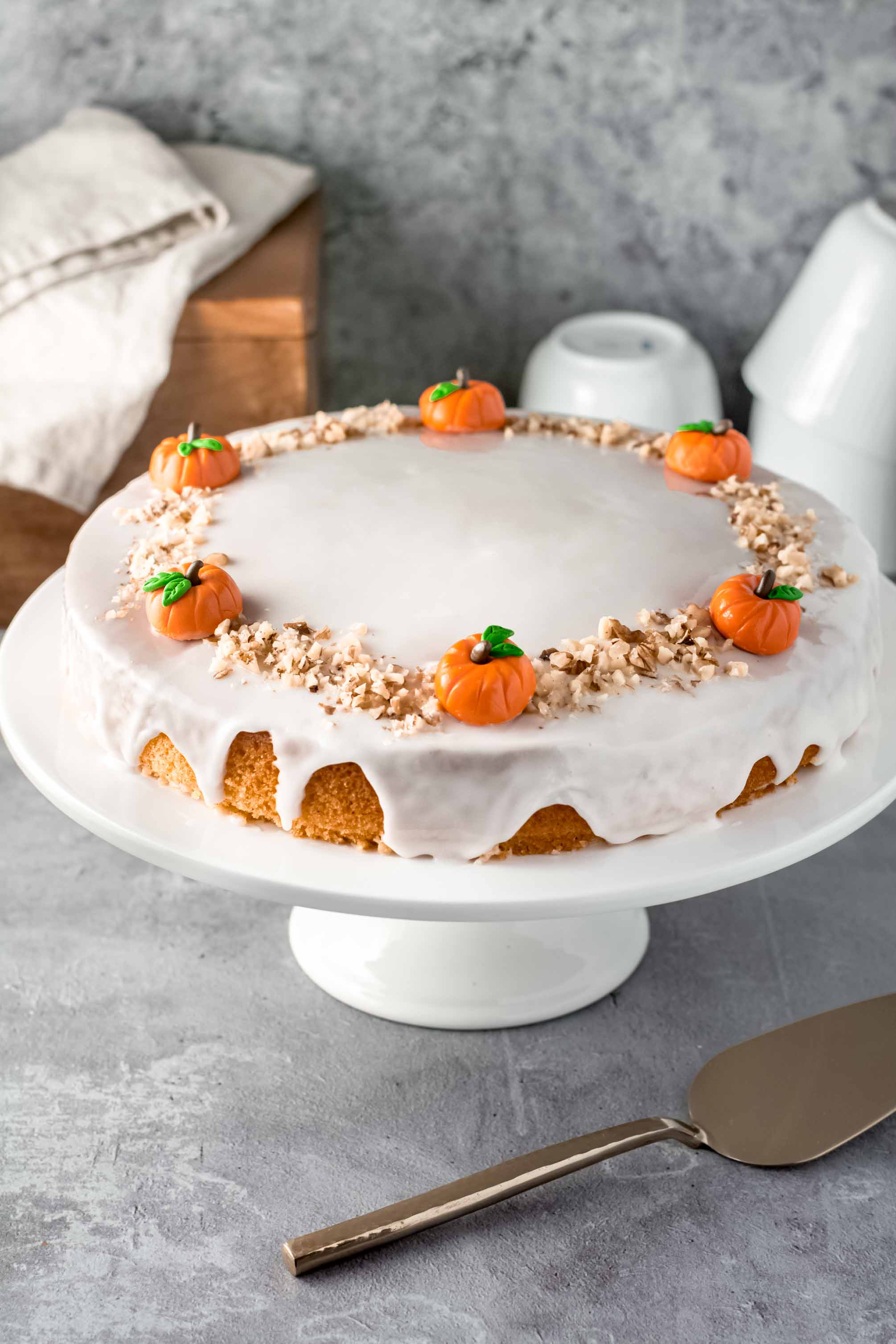 Finished Halloween pumpkin cake on a plate