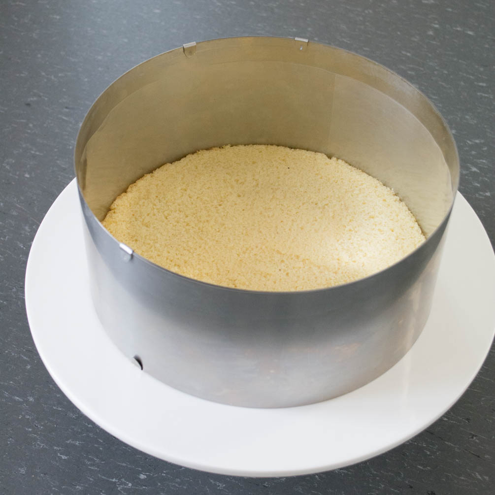 Chocolate cake sponge layer for a layer cake