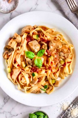 Chicken pasta in creamy sauce