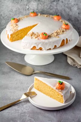 Halloween pumpkin cake ready for serving