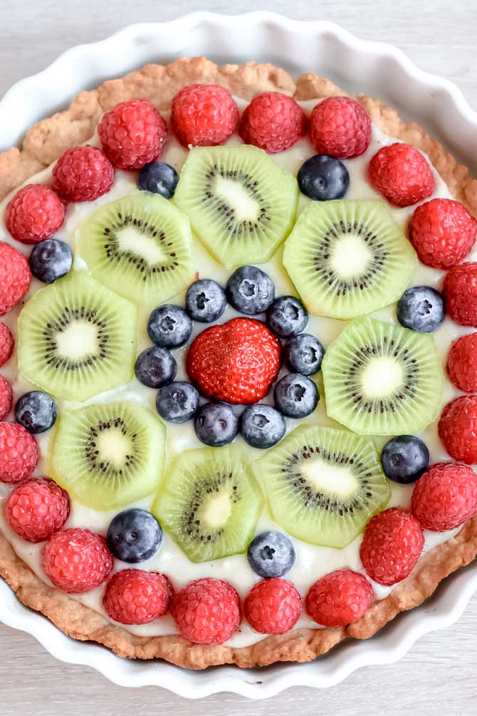 Fresh fruit tart with vanilla pastry cream