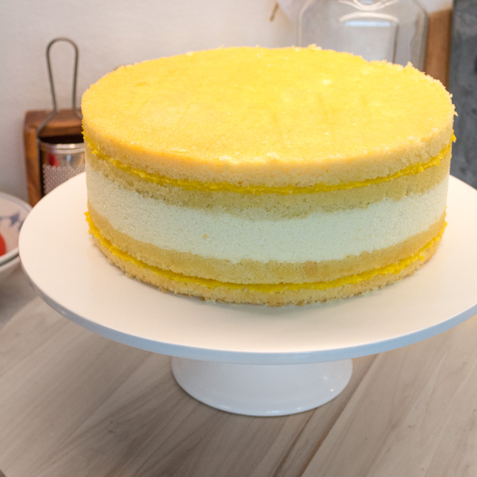 Mousse layer cake